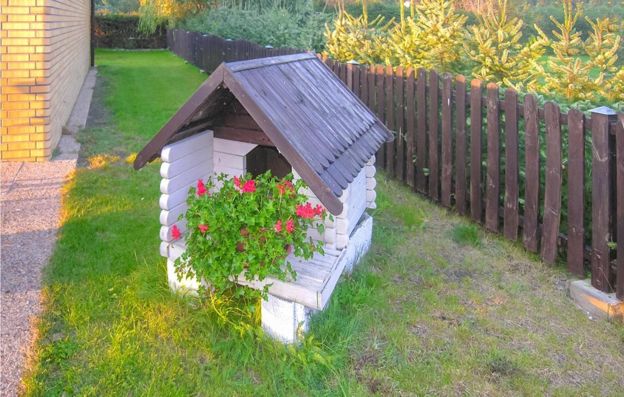 Cozy Apartment In Nowe Warpno With Wifi Exterior photo